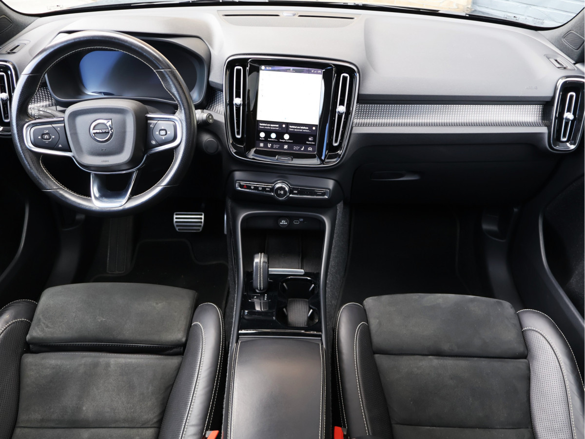 Volvo XC40 Recharge P8 AWD R-Design 408PK