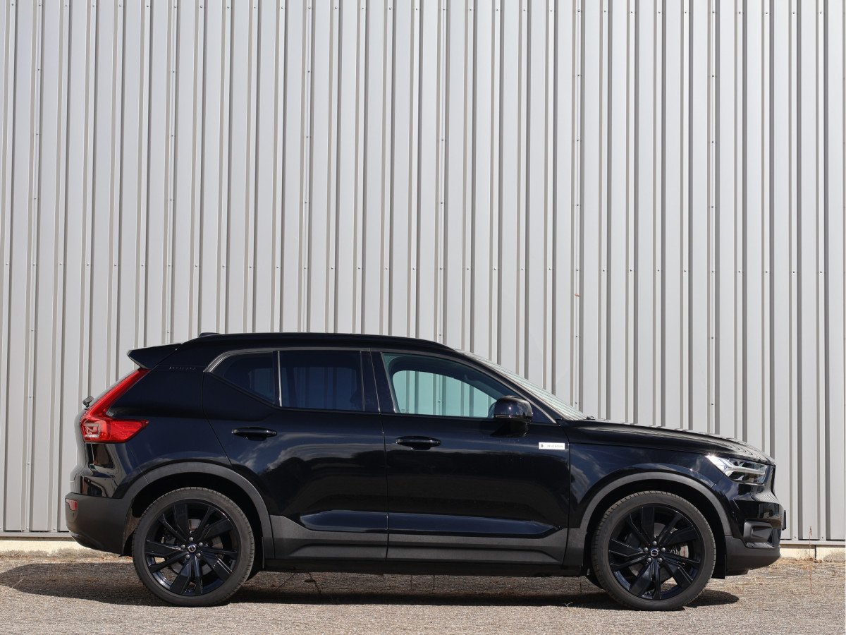Volvo XC40 Recharge P8 AWD R-Design 408PK
