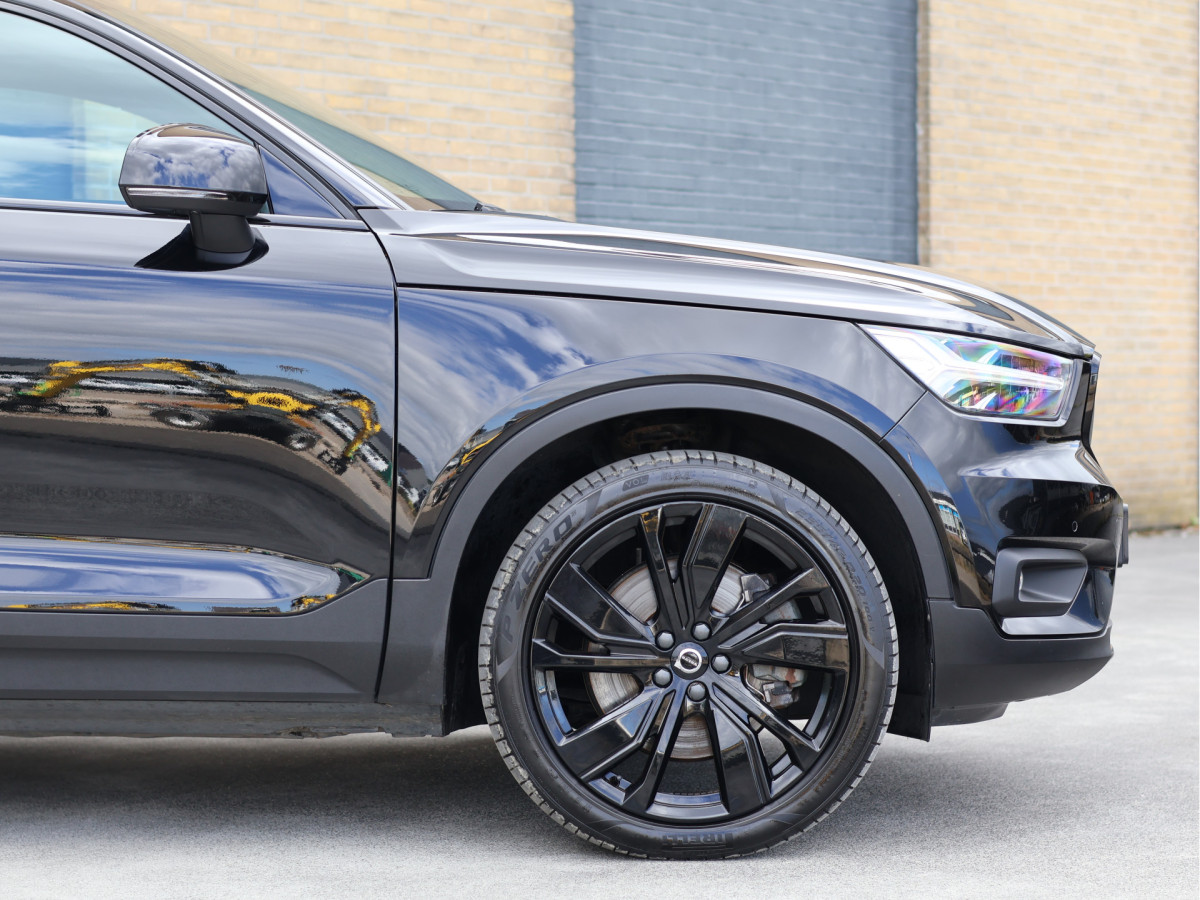 Volvo XC40 Recharge P8 AWD R-Design 408PK