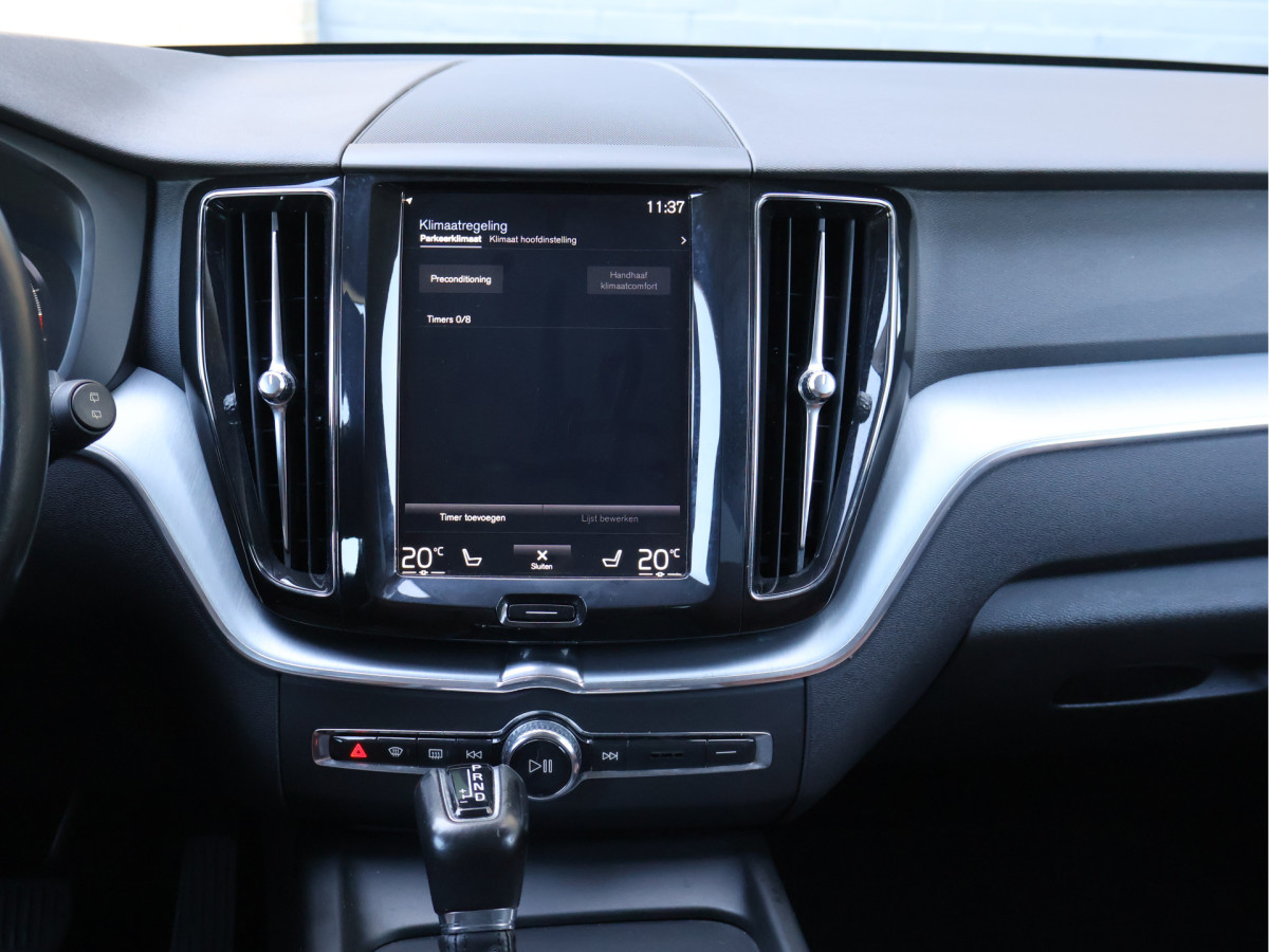 Volvo XC60 2.0 T4 Momentum Pro