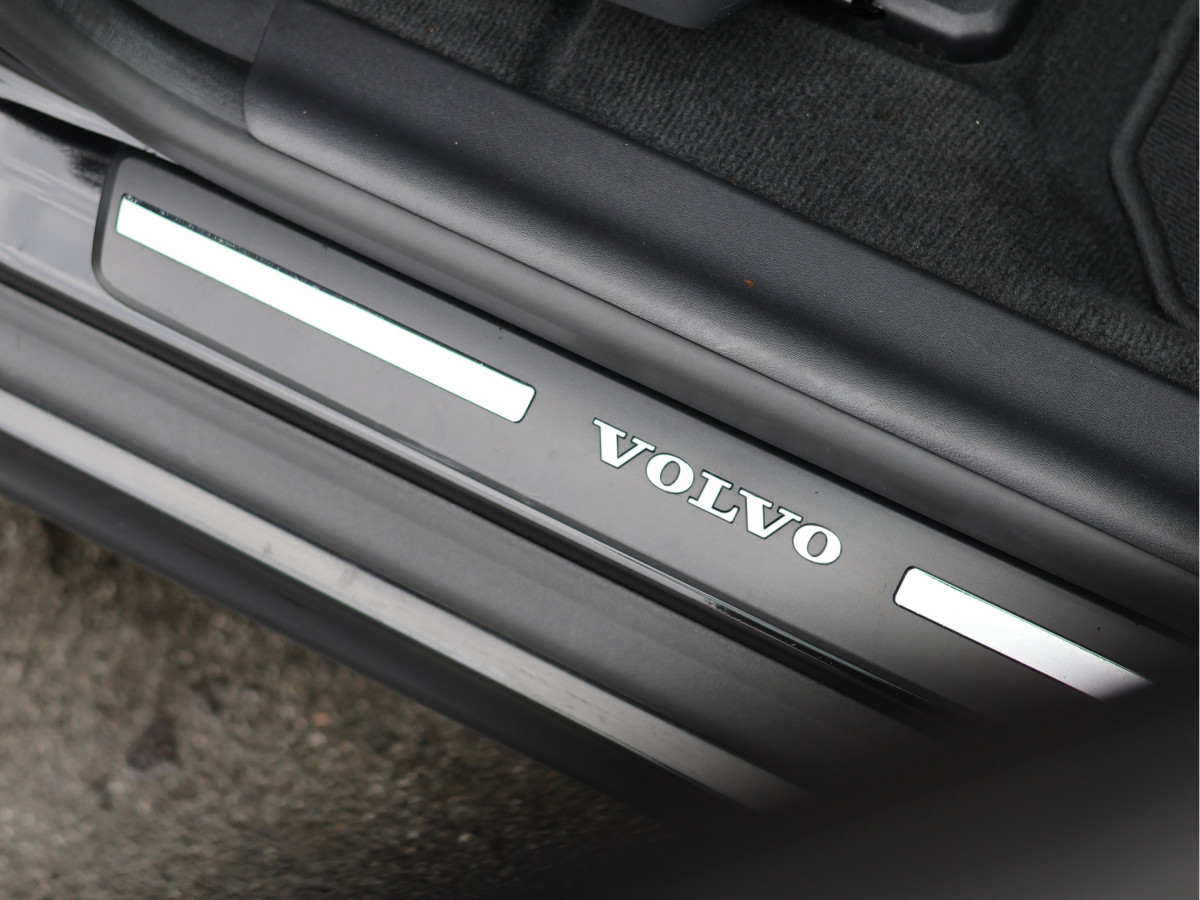 Volvo XC60 2.0 T5 FWD Polar+ Automaat