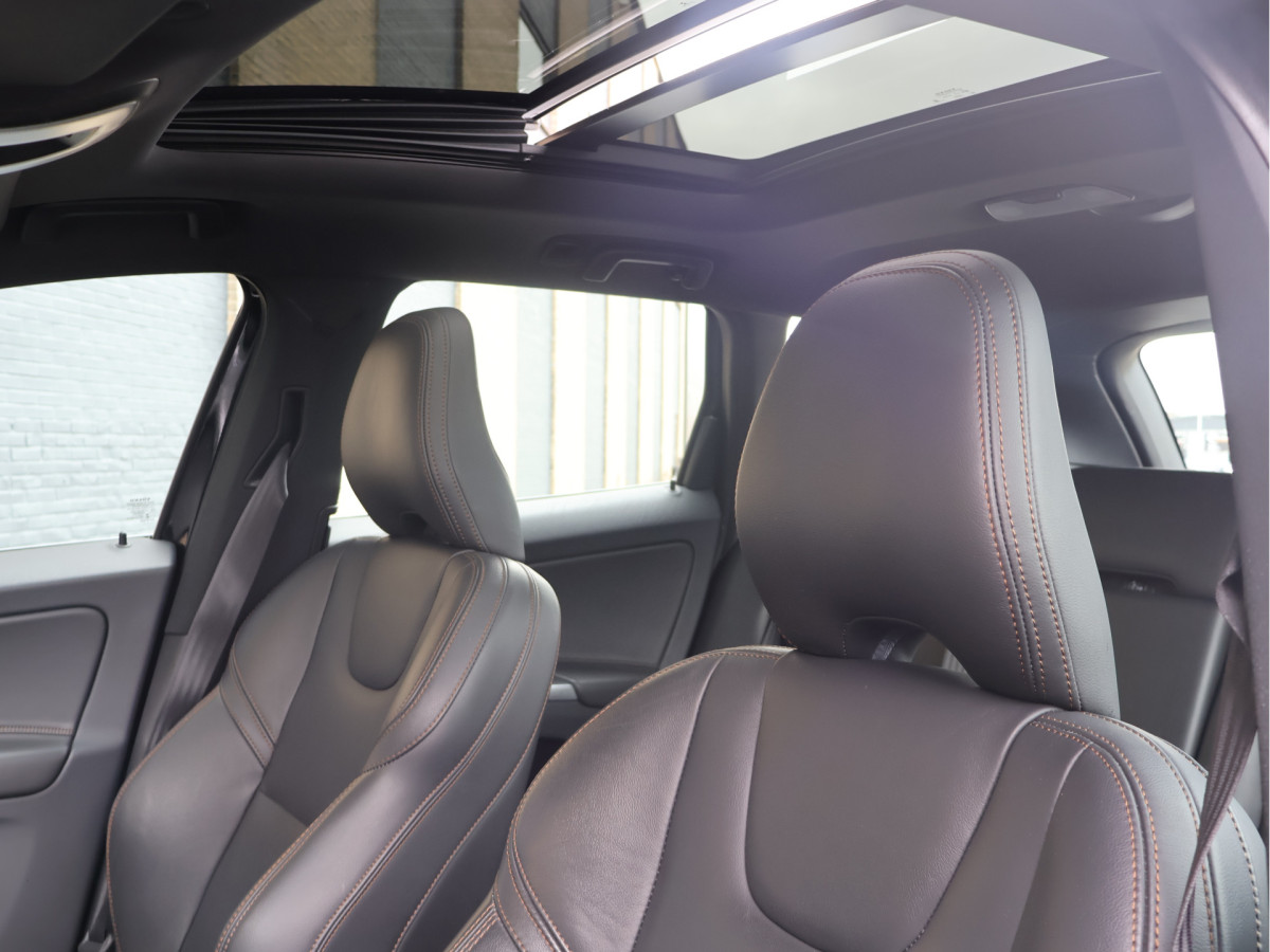 Volvo XC60 2.0 T5 FWD Polar+ Automaat