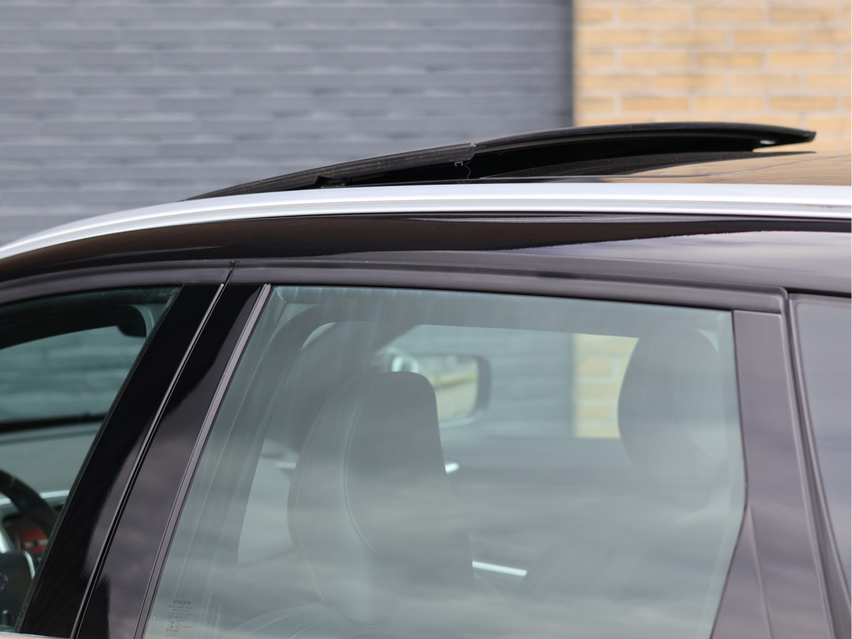 Volvo XC60 2.0 T5 FWD Polar+ Automaat