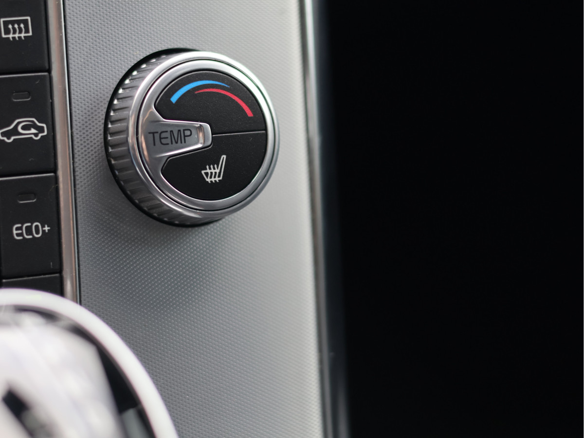 Volvo XC60 2.0 T5 FWD Polar+ Automaat