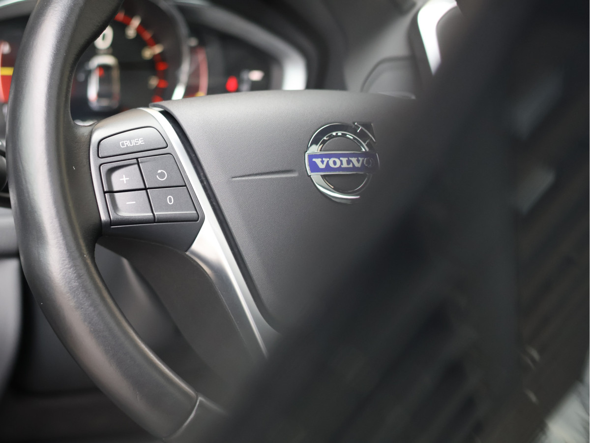 Volvo XC60 2.0 T5 FWD Polar+ Automaat