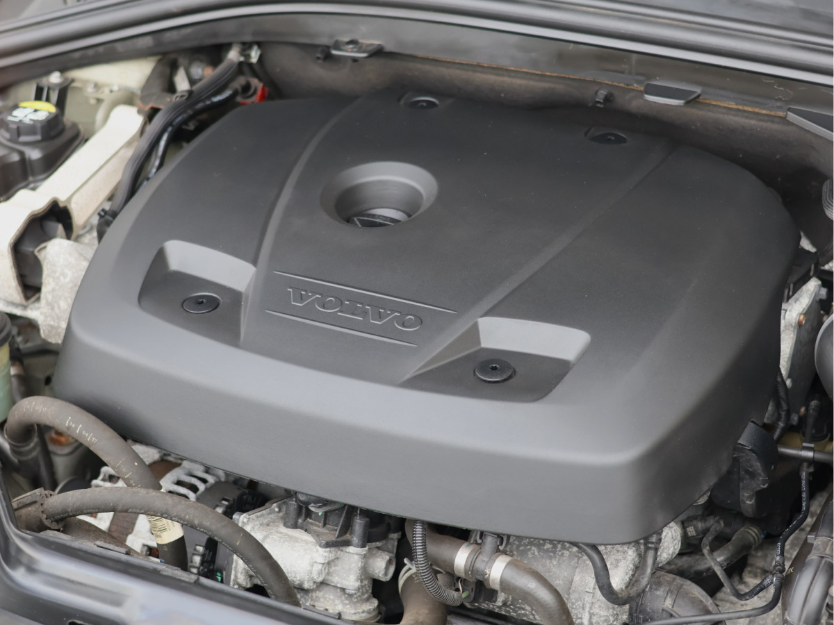 Volvo XC60 2.0 T5 FWD Polar+ Automaat