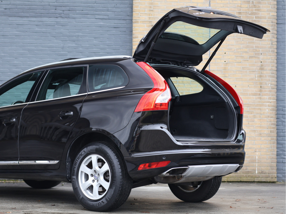Volvo XC60 2.0 T5 FWD Polar+ Automaat