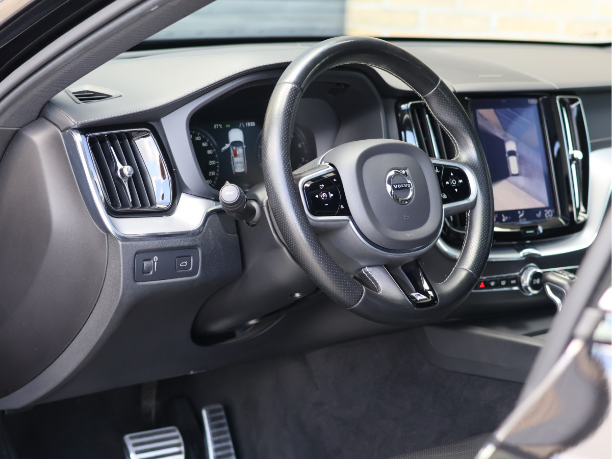 Volvo XC60 2.0 T6 AWD R-Design