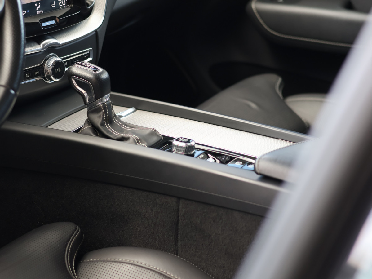 Volvo XC60 2.0 T6 AWD R-Design