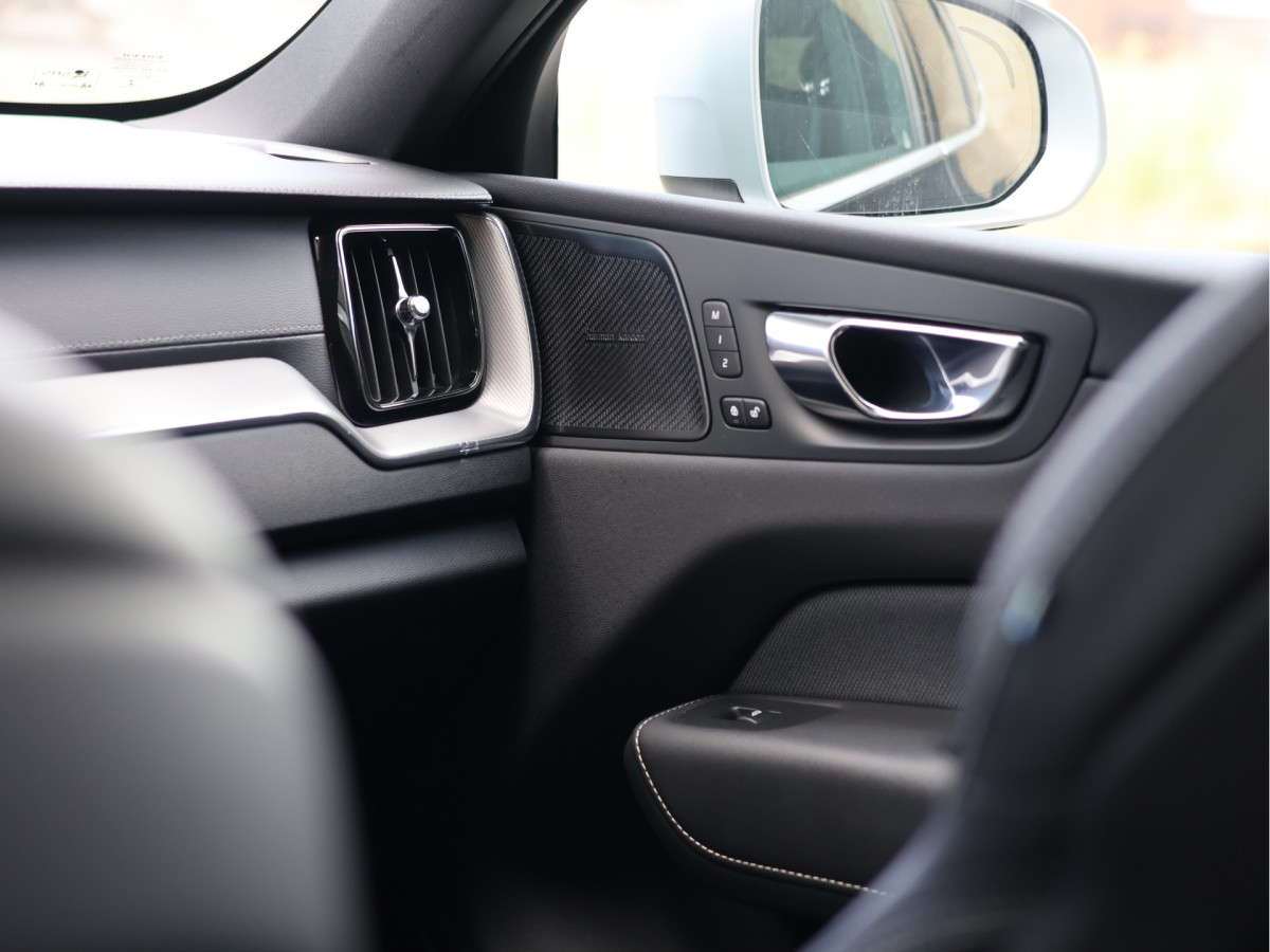 Volvo XC60 2.0 T6 AWD R-Design