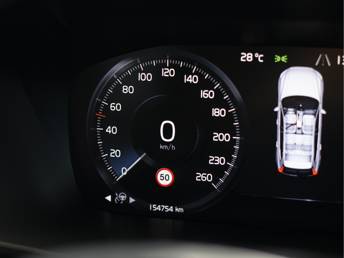 Volvo XC60 2.0 T6 AWD R-Design