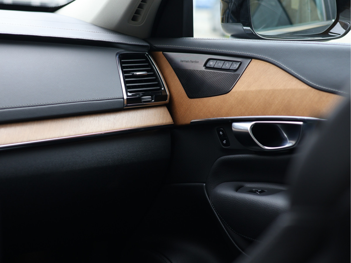 Volvo XC90 2.0 T8 Recharge AWD Inscription 7p.